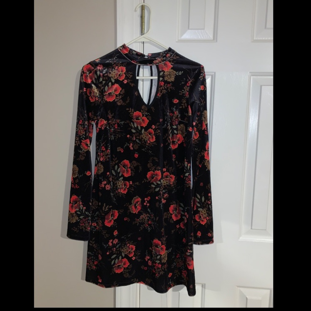 Long Sleeve Velvet Floral Dress